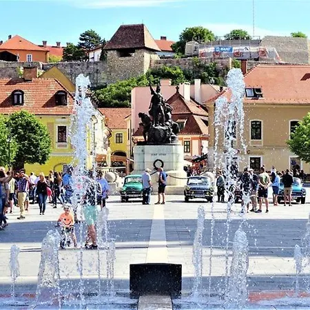 Foglal-lak Apartman *